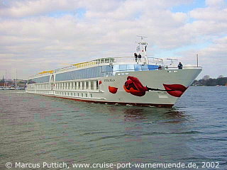 Flusskreuzfahrtschiff A-ROSA BELLA am 05. April 2002 in der Hansestadt Rostock.