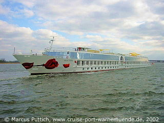 Flusskreuzfahrtschiff A-ROSA DONNA am 05. April 2002 in der Hansestadt Rostock.