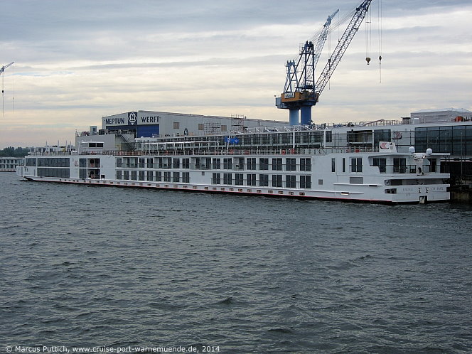 Flusskreuzfahrtschiff VIKING EIR am 09. August 2014 im Kreuzfahrthafen Warnem&uuml;nde in der Hansestadt Rostock.