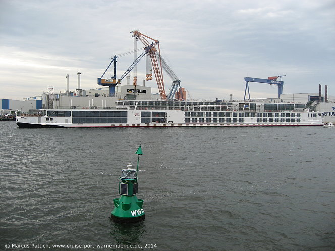 Flusskreuzfahrtschiff VIKING EIR am 09. August 2014 im Kreuzfahrthafen Warnem&uuml;nde in der Hansestadt Rostock.