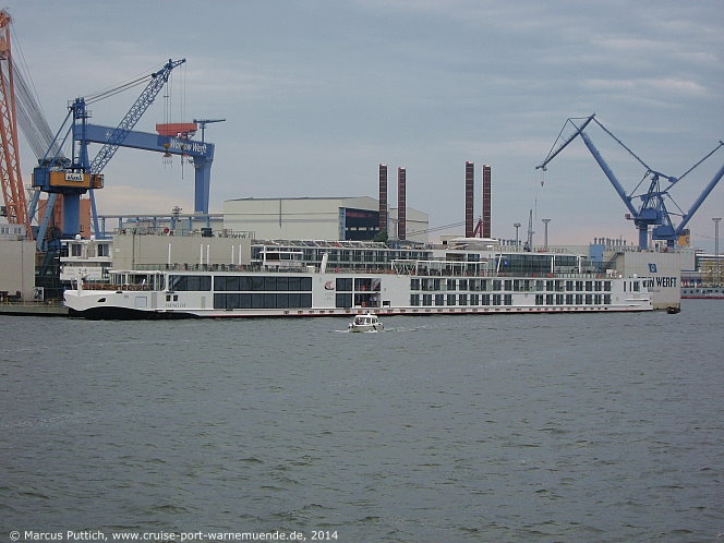 Flusskreuzfahrtschiff VIKING EIR am 09. August 2014 im Kreuzfahrthafen Warnem&uuml;nde in der Hansestadt Rostock.