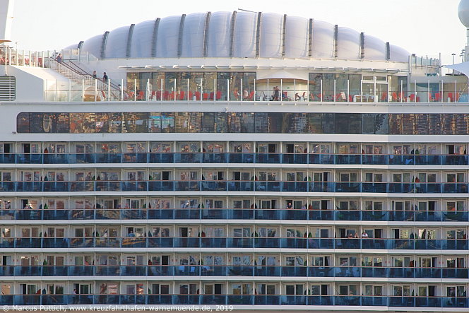 Das Kreuzfahrtschiff AIDAnova am 25. Februar 2019 in Funchal auf der Insel Madeira (Portugal).