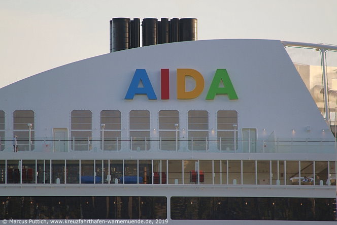 Das Kreuzfahrtschiff AIDAnova am 25. Februar 2019 in Funchal auf der Insel Madeira (Portugal).
