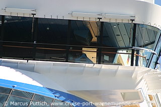 Das Kreuzfahrtschiff AIDAsol am 25. Mai 2012 im Kreuzfahrthafen Warnem&uuml;nde in der Hansestadt Rostock.