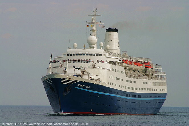 Das Kreuzfahrtschiff MARCO POLO am 01. August 2010 im Ostseebad Warnem&uuml;nde.
