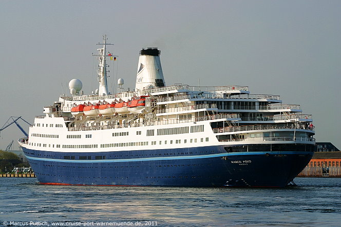 Das Kreuzfahrtschiff MARCO POLO am 20. April 2011 im Ostseebad Warnem&uuml;nde.