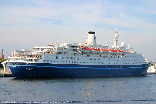 Das Kreuzfahrtschiff MARCO POLO am 02. Oktober 2011 im Ostseebad Warnem&uuml;nde.