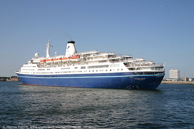 Das Kreuzfahrtschiff MARCO POLO am 09. Juni 2012 im Ostseebad Warnem&uuml;nde.