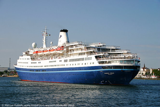 Das Kreuzfahrtschiff MARCO POLO am 09. Juni 2012 im Ostseebad Warnem&uuml;nde.
