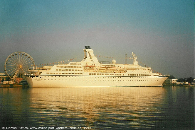 Das Kreuzfahrtschiff ARKONA am 07. August 1999 im Kreuzfahrthafen Warnem&uuml;nde in der Hansestadt Rostock.