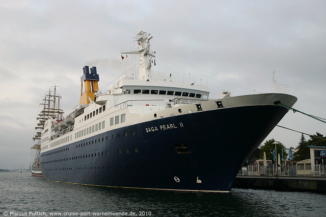 Das Kreuzfahrtschiff SAGA PEARL II am 07. August 2010 im Kreuzfahrthafen Warnem&uuml;nde in der Hansestadt Rostock.