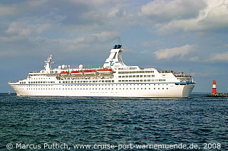 Das Kreuzfahrtschiff ASTOR am 11. September 2008 im Ostseebad Warnem&uuml;nde (Erstanlauf).