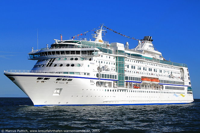 Das Kreuzfahrtschiff BIRKA STOCKHOLM am 11. Juli 2015 im Kreuzfahrthafen Warnem&uuml;nde in der Hansestadt Rostock.