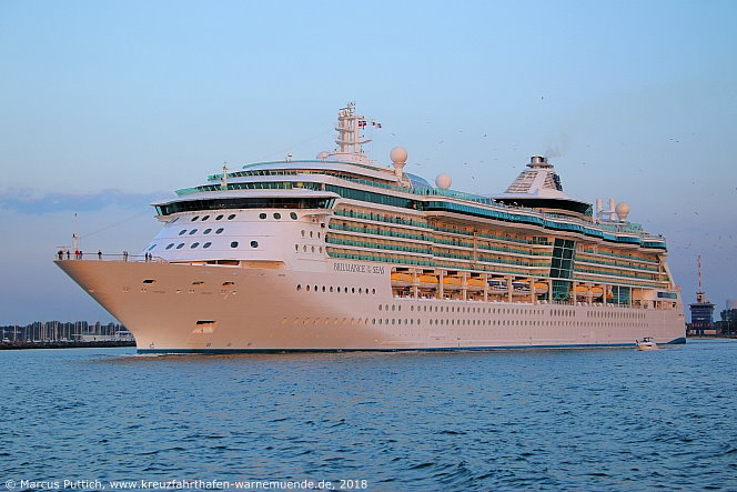 Das Kreuzfahrtschiff BRILLIANCE OF THE SEAS am 12. Mai 2018 im Kreuzfahrthafen Warnem&uuml;nde in der Hansestadt Rostock (Erstanlauf).