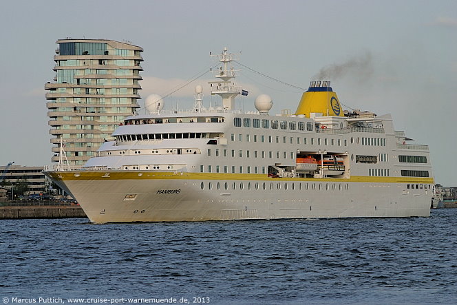 Das Kreuzfahrtschiff HAMBURG am 06. August 2007 in Hamburg (Deutschland).