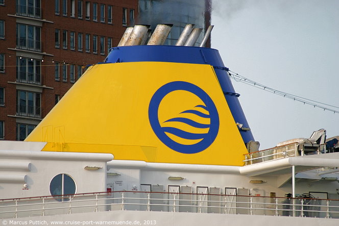 Das Kreuzfahrtschiff HAMBURG am 06. August 2013 in Hamburg (Deutschland).