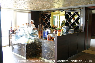 Kreuzfahrtschiff CELEBRITY ECLIPSE: Die Gelateria auf Deck 5.