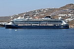 Kreuzfahrtschiff CELEBRITY EDGE am 18. Mai 2022 in Mykonos Stadt auf der Insel Mykonos (Griechenland)