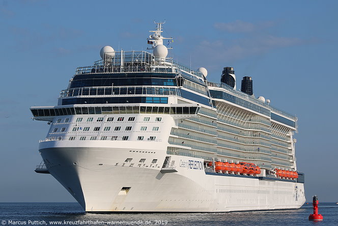 Das Kreuzfahrtschiff CELEBRITY REFLECTION am 03. August 2019 im Kreuzfahrthafen Warnem&uuml;nde in der Hansestadt Rostock.