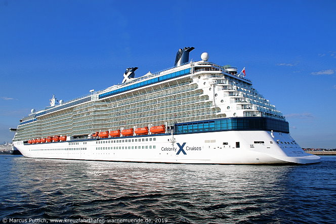 Das Kreuzfahrtschiff CELEBRITY REFLECTION am 03. August 2019 im Kreuzfahrthafen Warnem&uuml;nde in der Hansestadt Rostock.