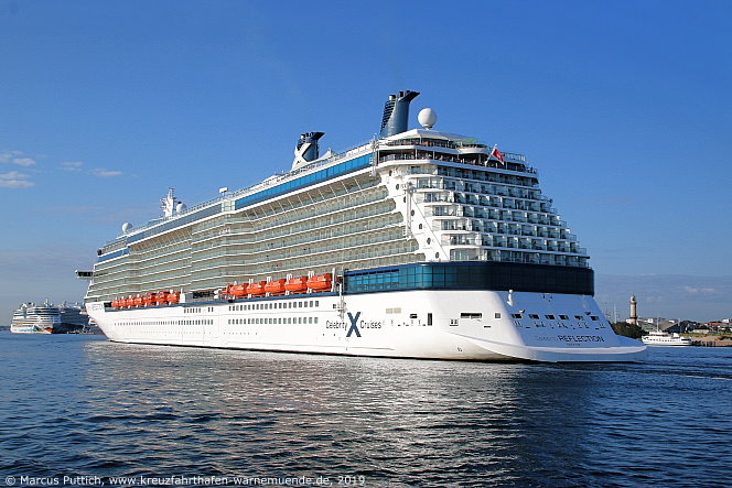 Das Kreuzfahrtschiff CELEBRITY REFLECTION am 03. August 2019 im Kreuzfahrthafen Warnem&uuml;nde in der Hansestadt Rostock.