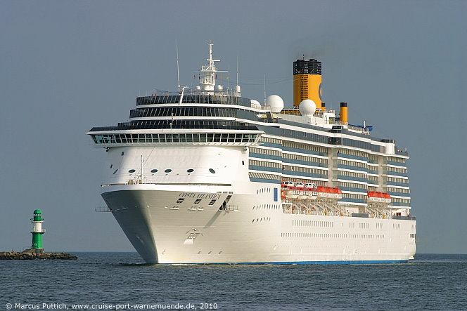 Das Kreuzfahrtschiff COSTA ATLANTICA von der Kreuzfahrtreederei Costa Crociere am 02. Juli 2010 im Kreuzfahrthafen Warnem&uuml;nde in der Hansestadt Rostock.