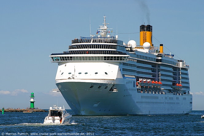 Das Kreuzfahrtschiff COSTA ATLANTICA von der Kreuzfahrtreederei Costa Crociere am 04. Juni 2011 im Kreuzfahrthafen Warnem&uuml;nde in der Hansestadt Rostock.