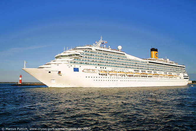 Das Kreuzfahrtschiff COSTA FORTUNA am 11. August 2012 im Kreuzfahrthafen Warnem&uuml;nde in der Hansestadt Rostock.