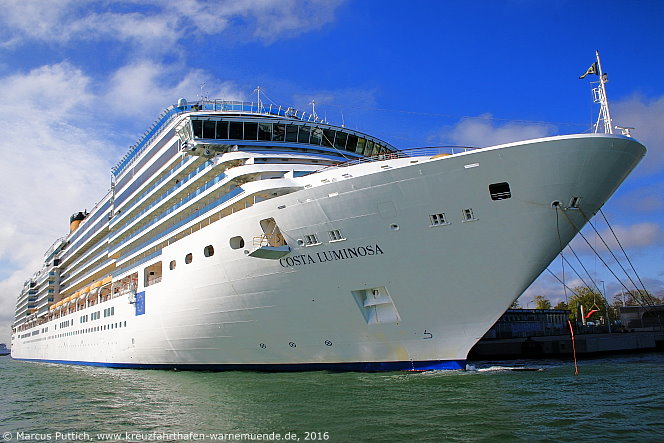 Das Kreuzfahrtschiff COSTA LUMINOSA am 04. Mai 2016 im Kreuzfahrthafen Warnem&uuml;nde in der Hansestadt Rostock.