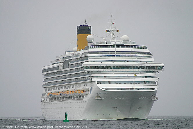 Das Kreuzfahrtschiff COSTA PACIFICA am 22. Mai 2013 im Kreuzfahrthafen Warnem&uuml;nde in der Hansestadt Rostock (Erstanlauf).