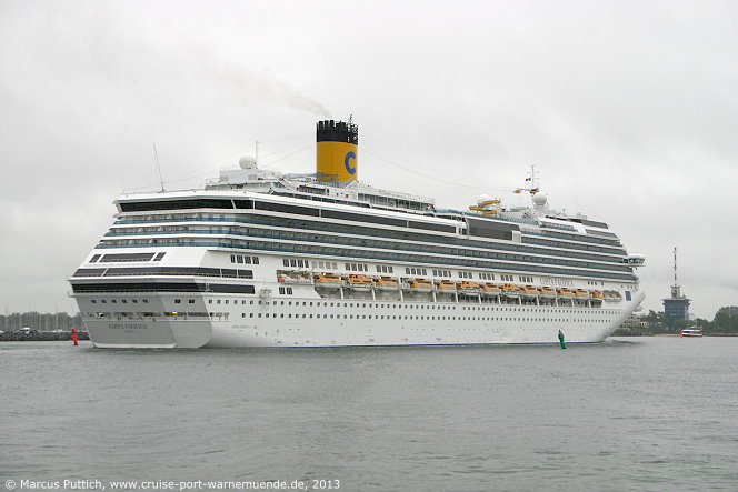 Das Kreuzfahrtschiff COSTA PACIFICA am 22. Mai 2013 im Kreuzfahrthafen Warnem&uuml;nde in der Hansestadt Rostock (Erstanlauf).
