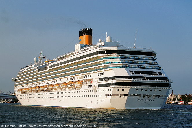 Das Kreuzfahrtschiff COSTA PACIFICA am 21. August 2018 im Kreuzfahrthafen Warnemünde in der Hansestadt Rostock.