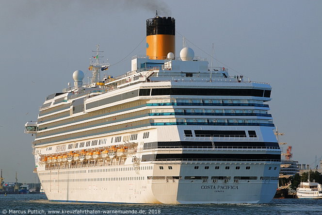 Das Kreuzfahrtschiff COSTA PACIFICA am 21. August 2018 im Kreuzfahrthafen Warnemünde in der Hansestadt Rostock.