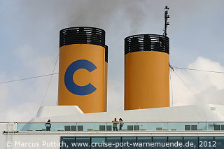 Das Kreuzfahrtschiff COSTA neoROMANTICA am 06. September 2012 in Hamburg (Deutschland).