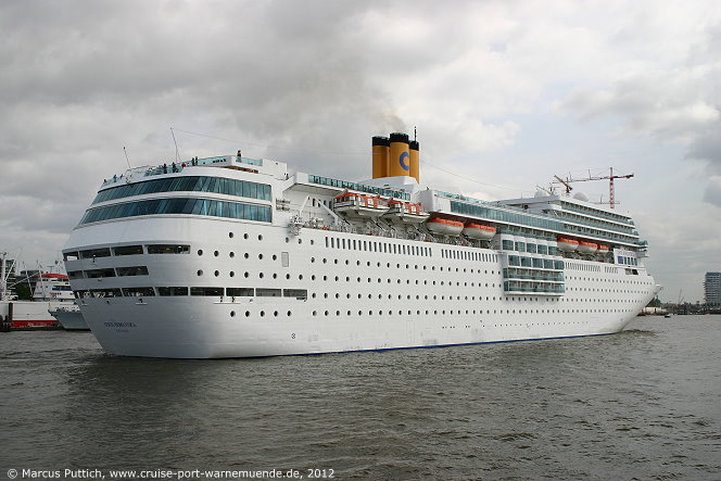 Das Kreuzfahrtschiff COSTA neoROMANTICA am 06. September 2012 in Hamburg (Deutschland).