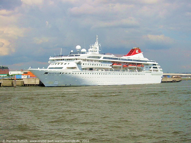 Das Kreuzfahrtschiff BRAEMAR am 11. Juli 2002 in Hamburg (Deutschland).