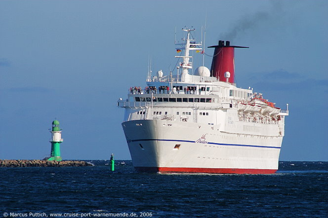 Das Kreuzfahrtschiff LILI MARLEEN am 14. Mai 2006 im Ostseebad Warnem&uuml;nde (Erstanlauf).