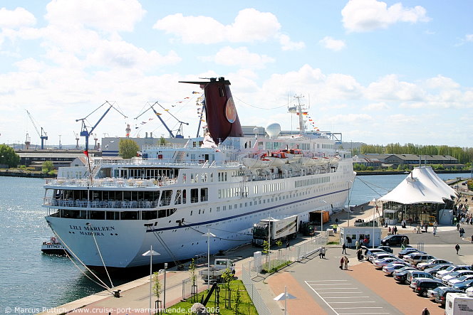 Das Kreuzfahrtschiff LILI MARLEEN am 14. Mai 2006 im Ostseebad Warnem&uuml;nde (Erstanlauf).