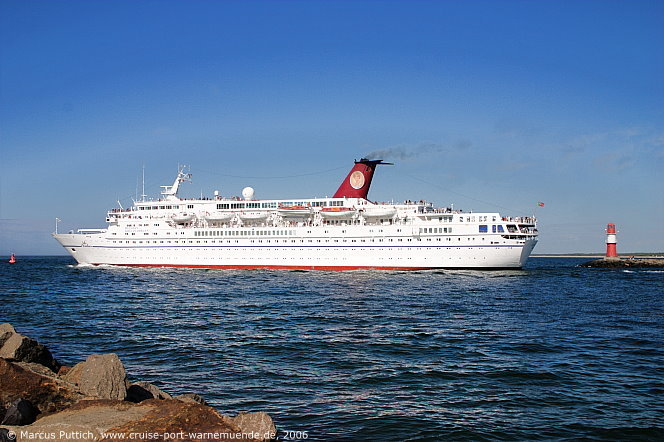 Das Kreuzfahrtschiff LILI MARLEEN am 14. Mai 2006 im Ostseebad Warnem&uuml;nde (Erstanlauf).