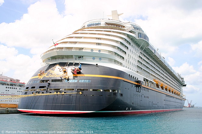 Das Kreuzfahrtschiff DISNEY DREAM am 04. April 2014 in Nassau (Die Bahamas).
