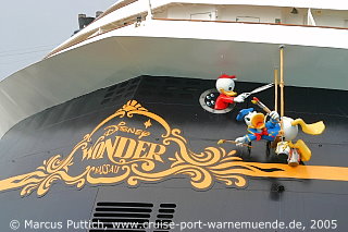 Das Kreuzfahrtschiff DISNEY WONDER am 07. Oktober 2005 in Nassau (Bahamas).