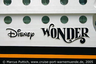 Das Kreuzfahrtschiff DISNEY WONDER am 07. Oktober 2005 in Nassau (Bahamas).