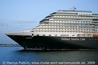 Das Kreuzfahrtschiff EURODAM am 02. August 2009 im Kreuzfahrthafen Warnemünde in der Hansestadt Rostock.