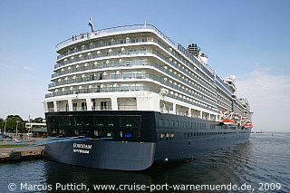 Das Kreuzfahrtschiff EURODAM am 02. August 2009 im Kreuzfahrthafen Warnemünde in der Hansestadt Rostock.
