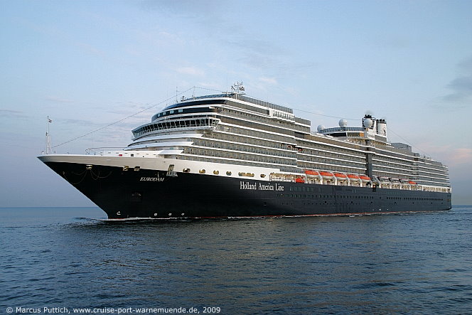 Das Kreuzfahrtschiff EURODAM am 02. August 2009 im Kreuzfahrthafen Warnemünde in der Hansestadt Rostock.