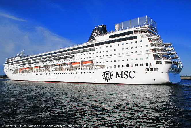 Das Kreuzfahrtschiff MSC SINFONIA am 07. Juni 2015 im Kreuzfahrthafen Warnem&uuml;nde in der Hansestadt Rostock.