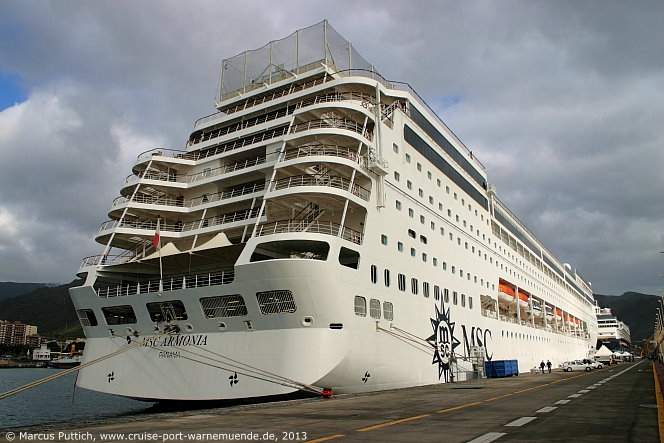 Das Kreuzfahrtschiff MSC ARMONIA am 20. Dezember 2013 in Santa Cruz auf der Insel Tenerife (Spanien).