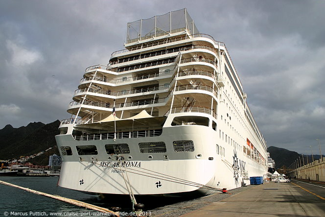 Das Kreuzfahrtschiff MSC ARMONIA am 20. Dezember 2013 in Santa Cruz auf der Insel Tenerife (Spanien).