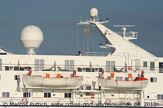 Das Kreuzfahrtschiff LE DIAMANT am 22. Juni 2010 im Ostseebad Warnem&uuml;nde.