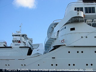Das Kreuzfahrtschiff NORWAY am 23. Mai 2005 in Bremerhaven (Deutschland).